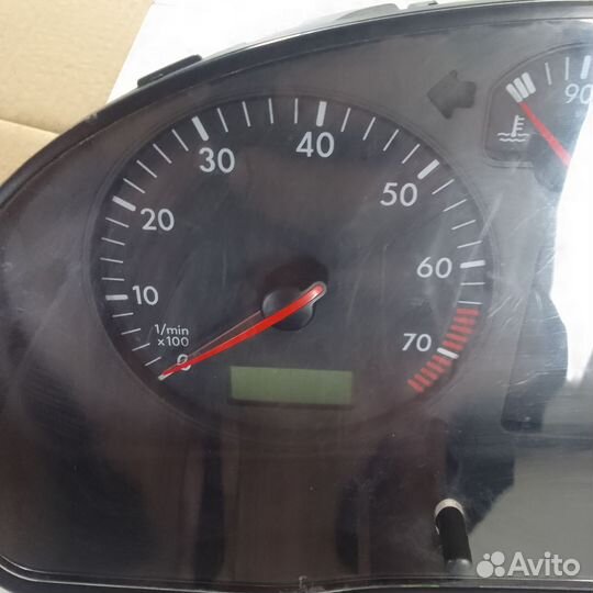 Панель приборов Volkswagen Passat B5 1996-2000