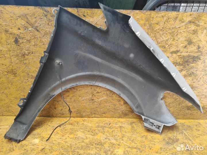 Крыло для левое Mercedes Vito W639 2.2 OM646 2005