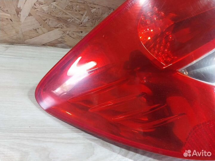 Фонарь левый Renault Symbol 2 2008-2012