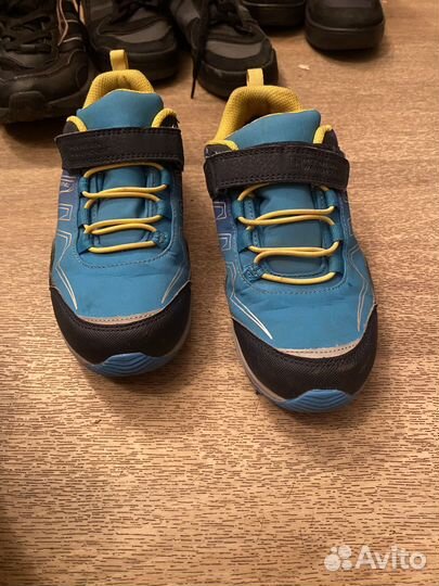 Треккинговые кроссовки 34