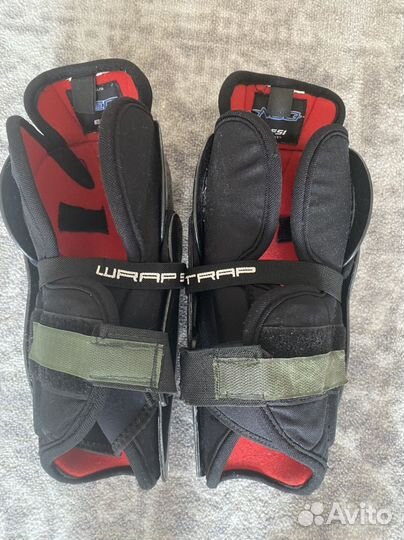 Щитки хоккейные размер 10