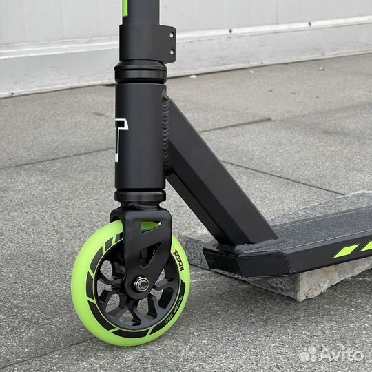 Трюковой самокат Tech Team Duker 202