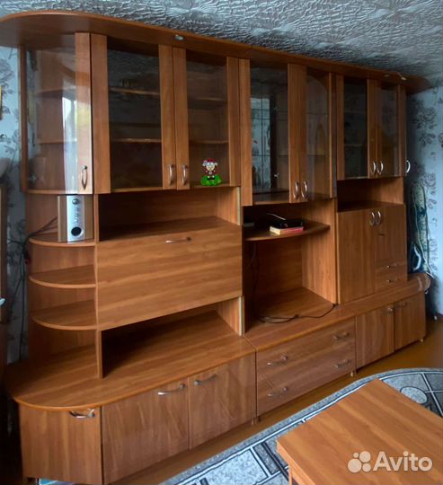 Стенка в гостиную