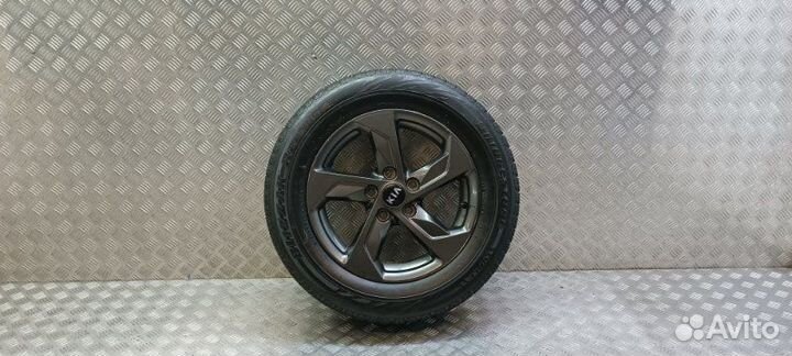 R16 Bridgestone Blizzak Revo GZ 215/60, PCD 5x114.3 DIA 67.1