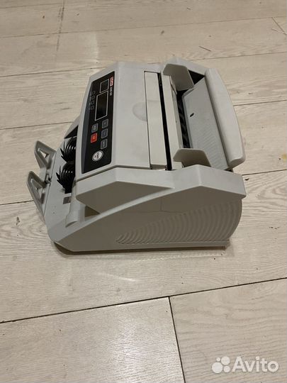 Машинка для счета денег