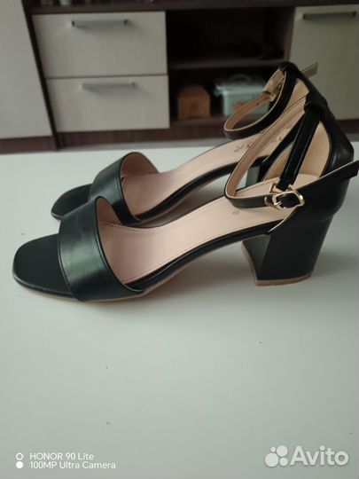 Босоножки женские 40 размер