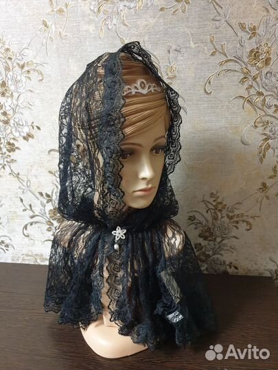 Черный кружевной платок в храм + брошь