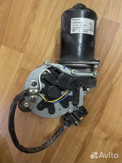 Мотор стеклоочистителя Volvo
