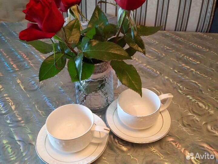 Фарфоровая чайная пара