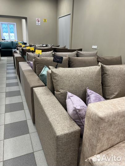 Диван еврокнижка с подлокотниками