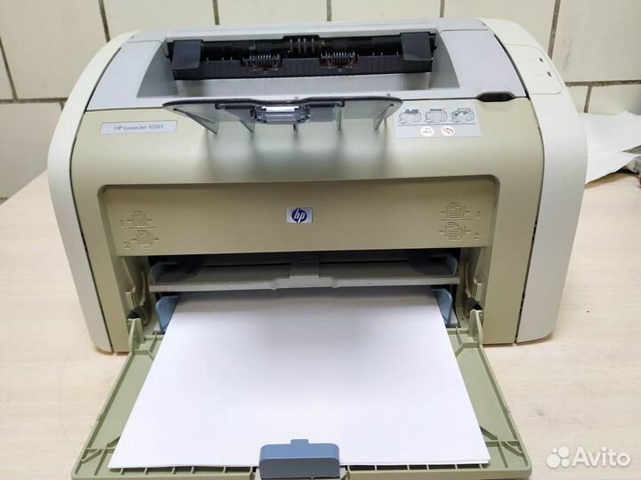 Принтер HP LaserJet 1020