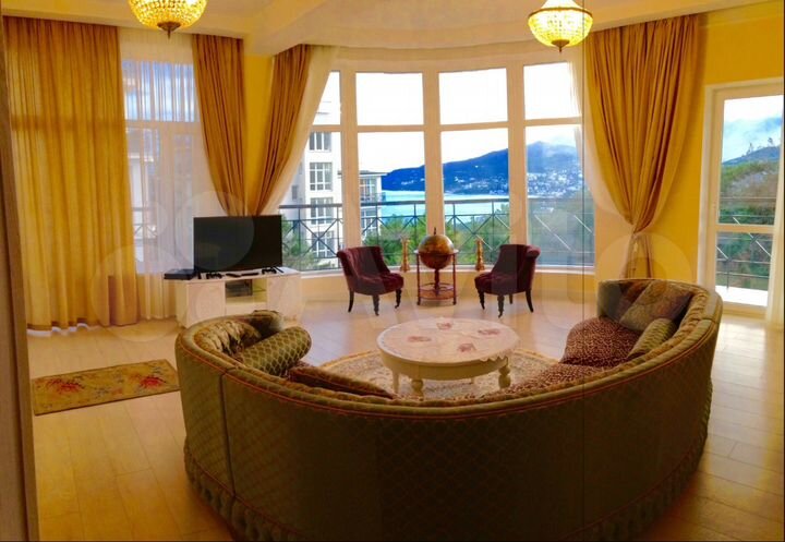 3-к. квартира, 115 м², 3/5 эт.