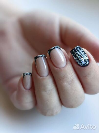 Нужна модель на маникюр