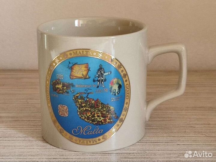 Кружка с юмором. Внутри большой жук