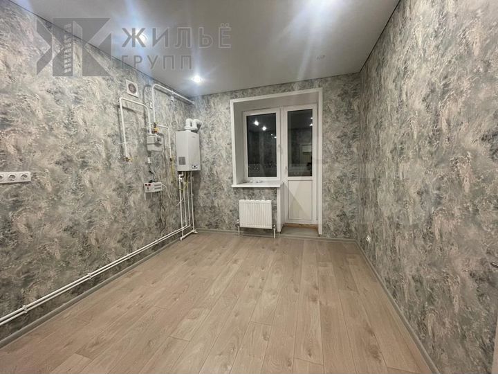 2-к. квартира, 67,5 м², 2/4 эт.