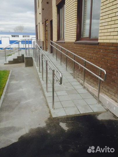 Перила для пандуса