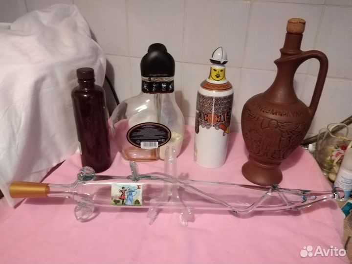 Пустые бутылки для коллекции