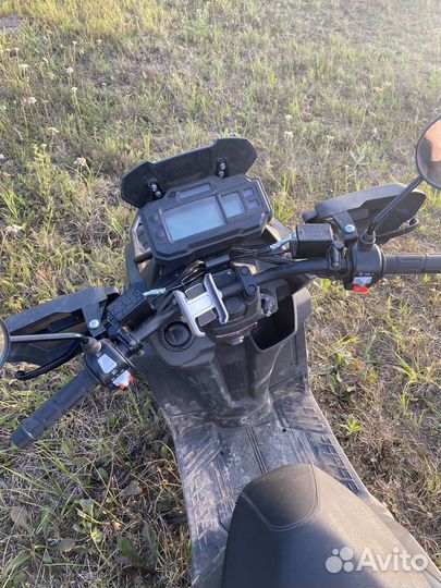 Скутер танк motoland