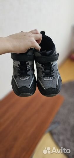 Кроссовки демисезонные