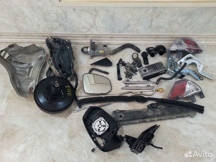 Задний левый фонарь на рав 4 45