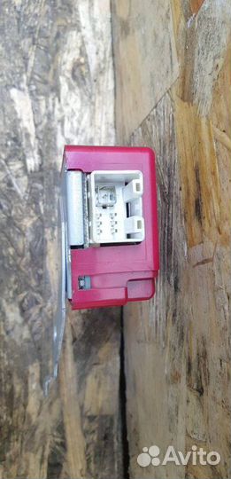 Блок управления центральным замком Lexus Is 2 2.5