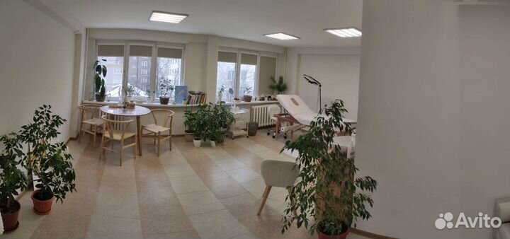 Рабочее место почасово 35 кв м, туалет, душ внутри