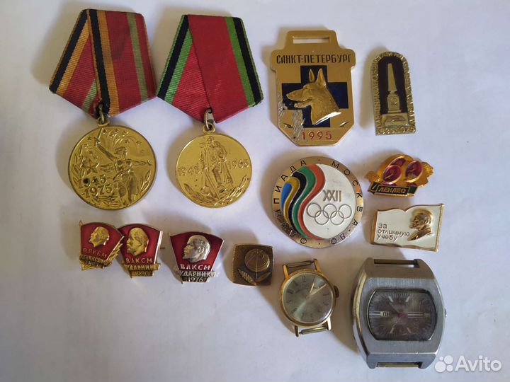 Значки и медали СССР