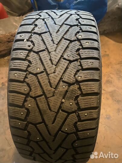 Pirelli Ice Zero 245/40 R18