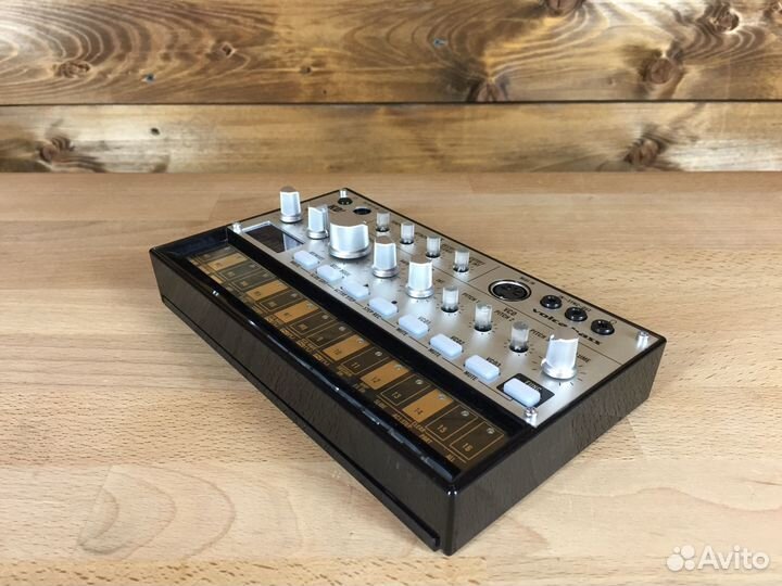 Korg volca bass В наличии