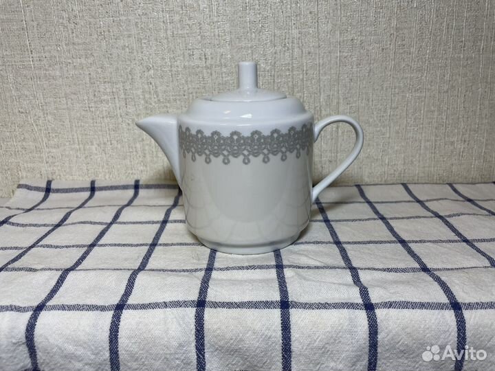 Заварочный чайник фарфор 400 мл новый