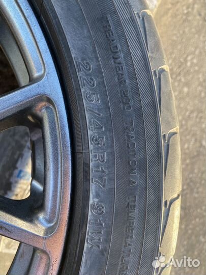 R17 Yokohama BluEarth E51 225/45, PCD 5x114.3 DIA 73.1