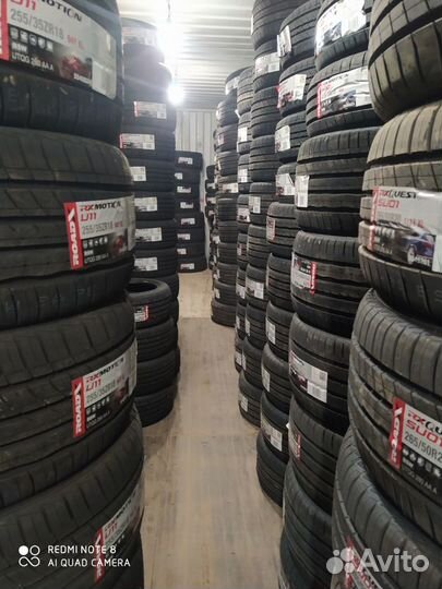 RoadX RXMotion U11 235/45 R18 98Y