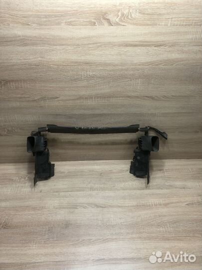 Воздуховод радиатора Mercedes E-Class W211