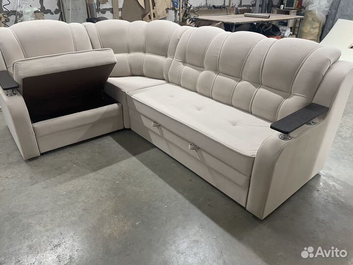 Диван угловой новый