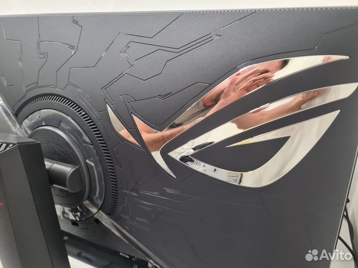 4K монитор Asus ROG swift pg32uq