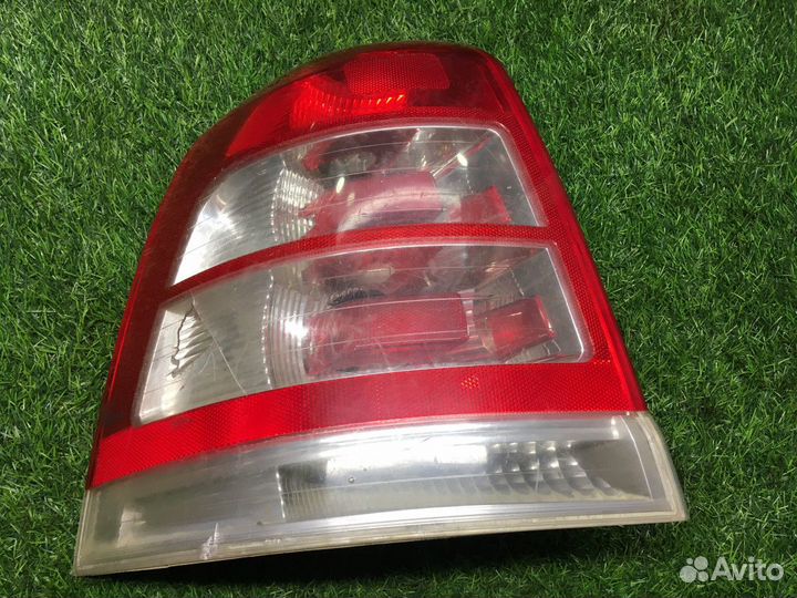 Фонарь задний левый Opel Zafira 2005-2012