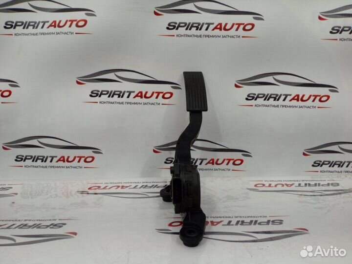 Педаль газа правая Kia Carnival 3 2014-2020