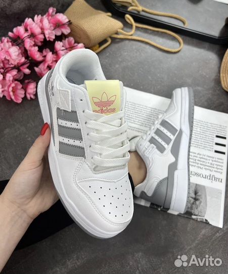 Кеды adidas женские белые