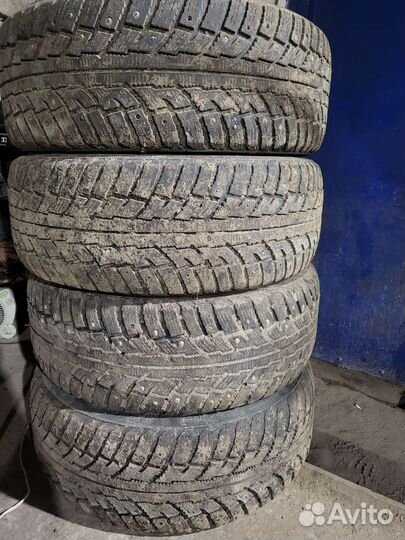 Kumho KH18 265/65 R18 114T