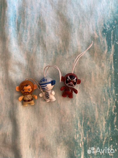 Игрушки киндер Marvel и DC