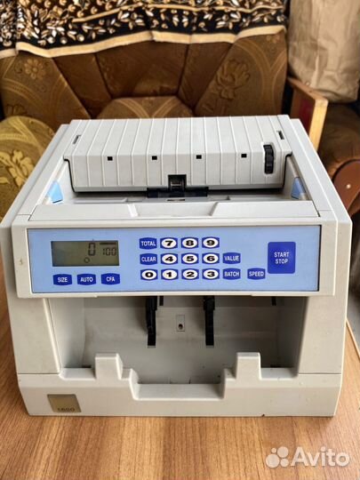 Счетчик банкнот De la rue m/c tipe 1600