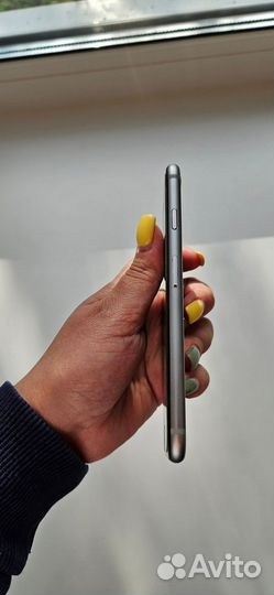 Продам iPhone 6s