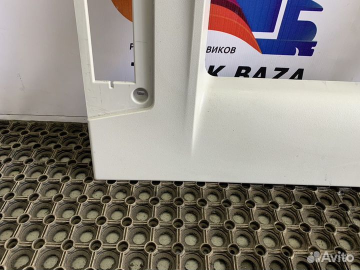 Накладка люка Renault T