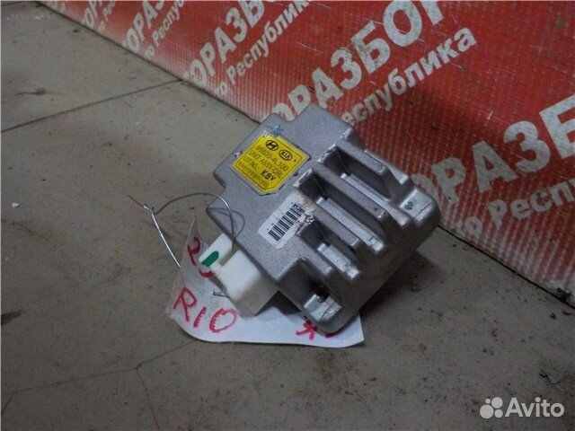 Блок управления светом Kia Rio 3 S4 G4FC FW447590