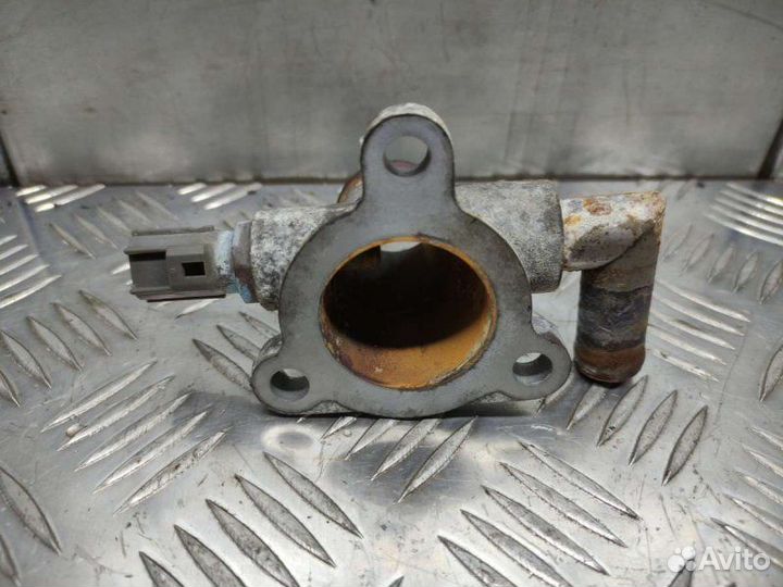 Фланец (тройник) системы охлаждения Suzuki Liana