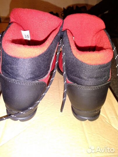 Лыжные ботинки