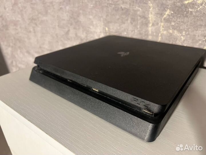 Sony playstation 4 slim