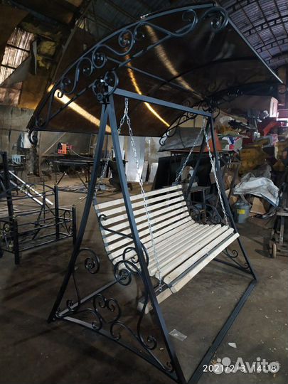 Качели металлические