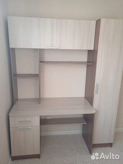 Стол компьютерный №7