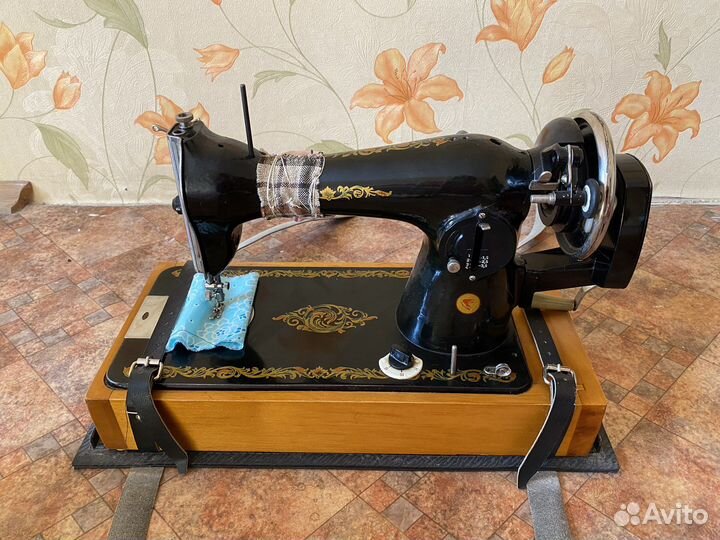 Швейная машина